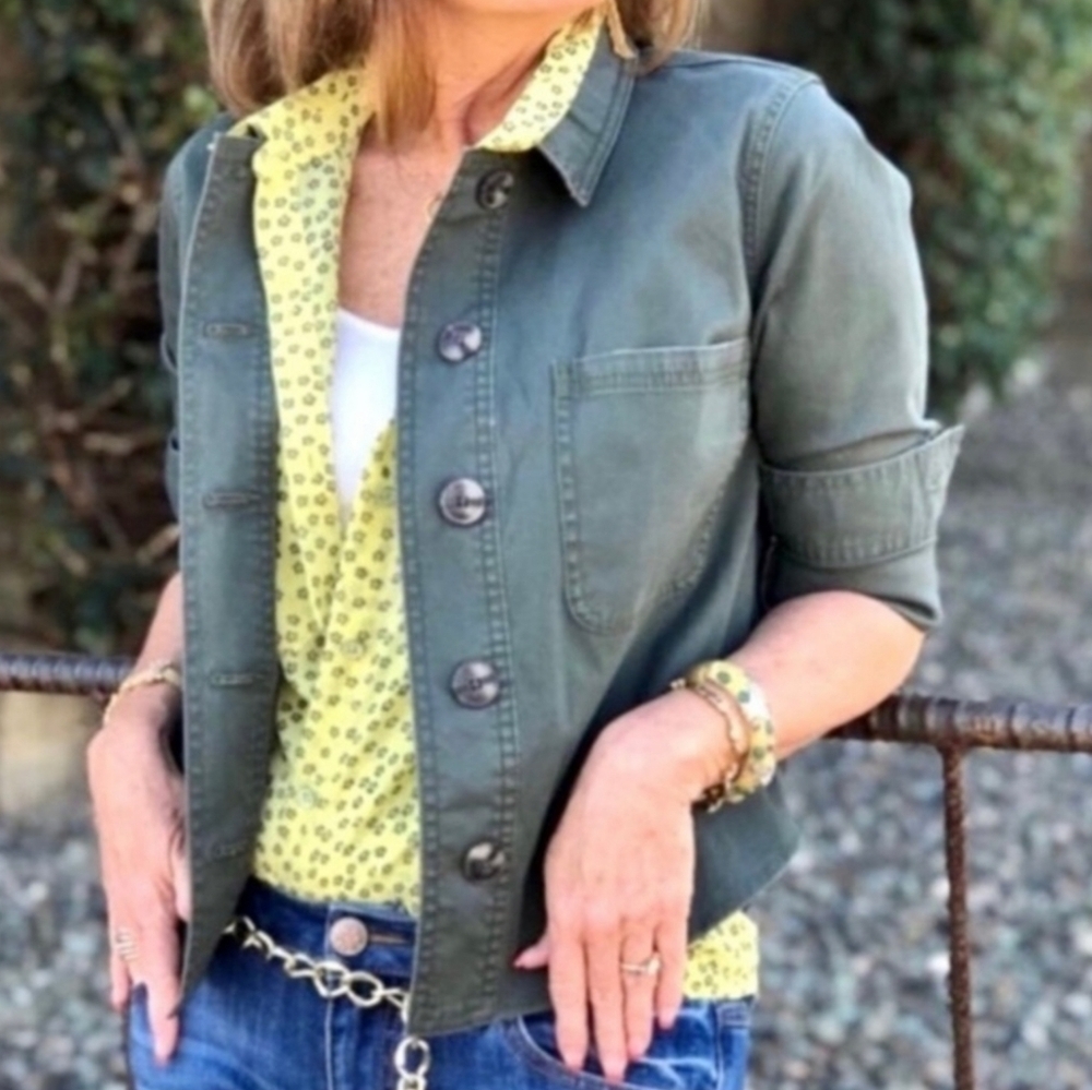 Cabi Crossroads Crop Cotton Button-Down Jacket size L Army Green
